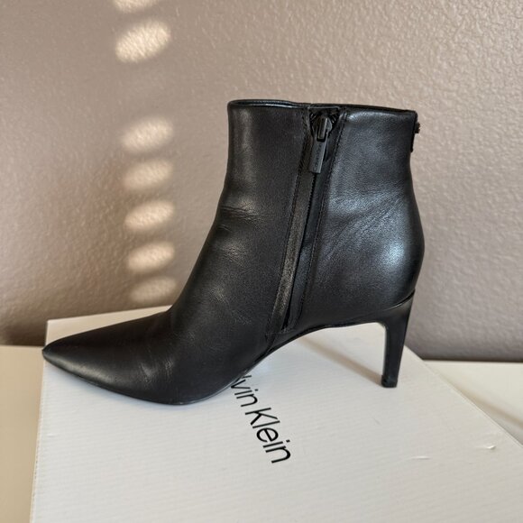 Calvin Klein Women's Senly Stiletto Heel Dress Black Booties - Picture 10 of 15